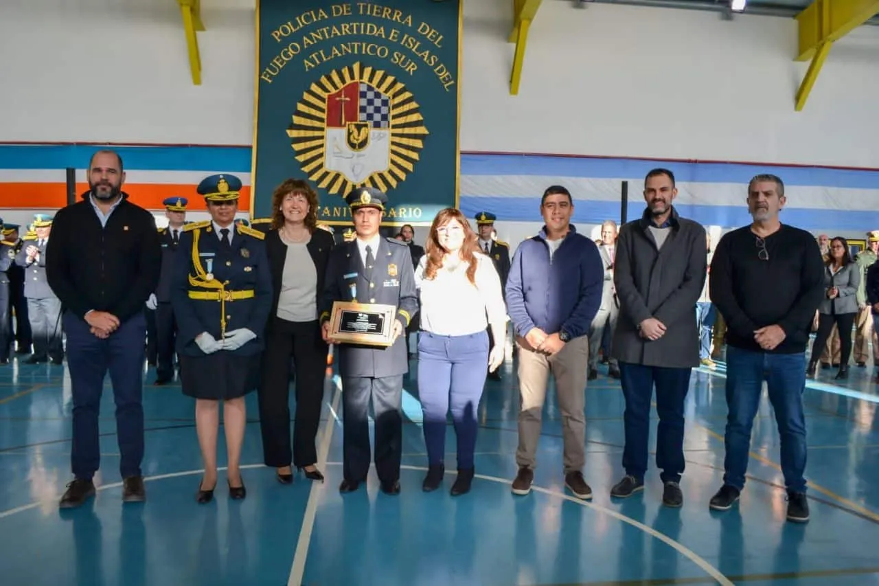 139 aniversario policia