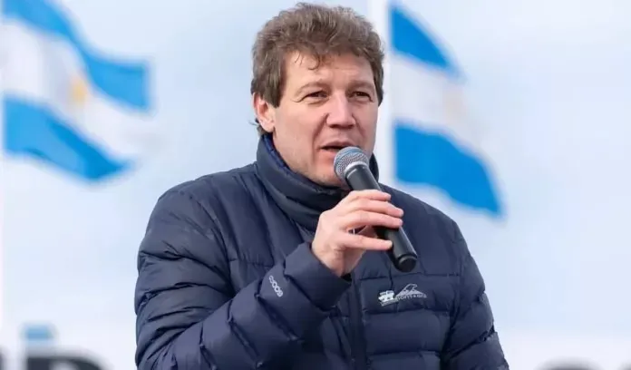 gustavo melella bandera